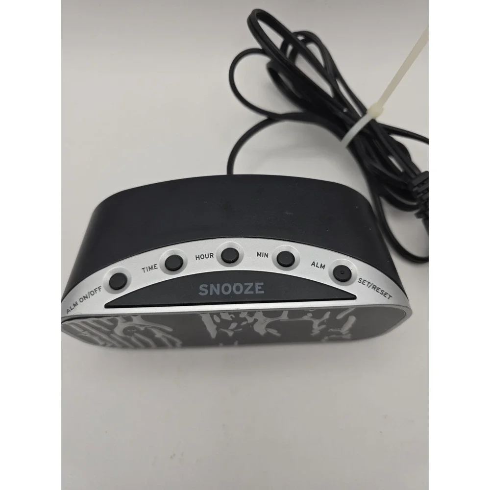 Timex Large LED Display Dual Alarm Clock Battery Backup System Buzzer Snooze